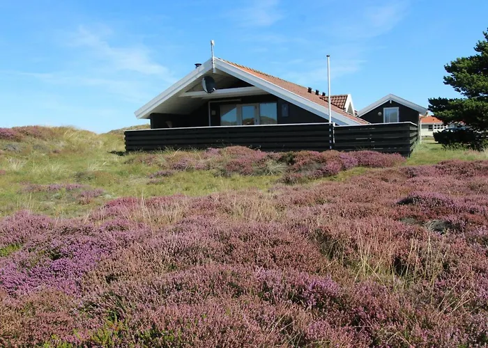 Lilja - 1-5km From The Sea By Interhome